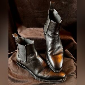 Chelsea boots, 100% calfskin leather, made in Portugal.